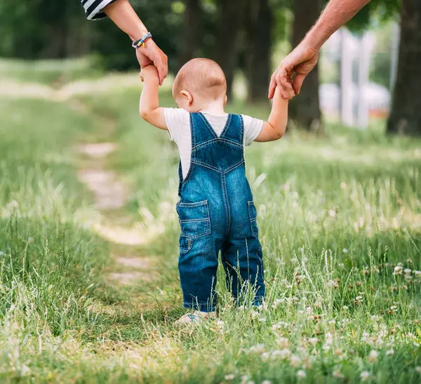 Manchester family law solicitors – child custody and arrangement orders for separated parents